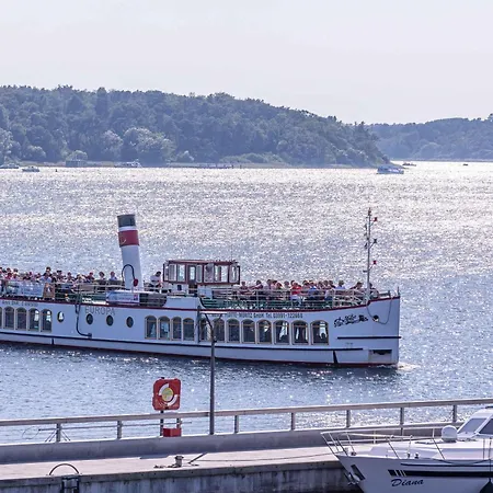 Mueritzlounge Am Seeufer Apartman
